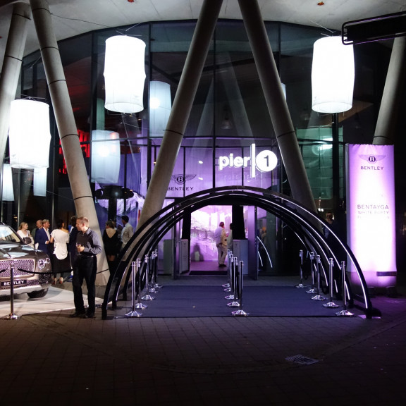 westhafenpier ausstellungen fashionweek fahrzeug 01